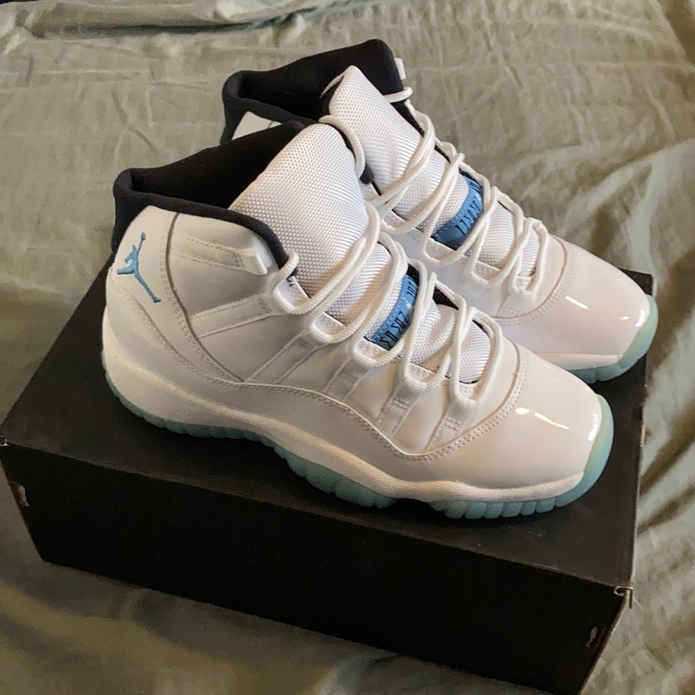 🔺SOLD🔺 Jordan 11 Legend Blue 4.5Y